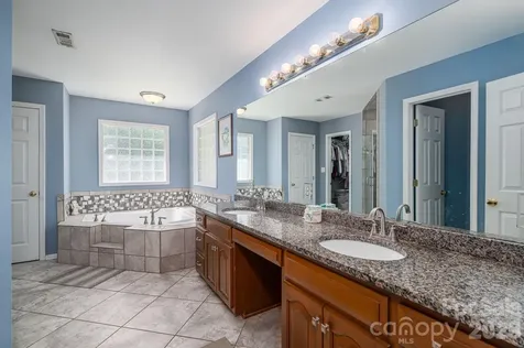 109 Nemans Cove Cherryville NC 28021