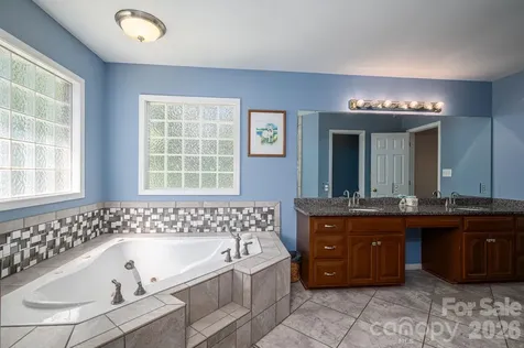 109 Nemans Cove Cherryville NC 28021