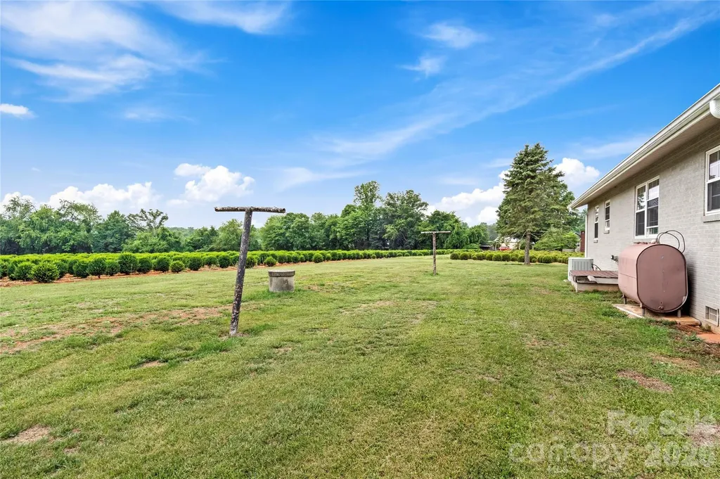114 Shiloh Farm Trail State Road NC 28676
