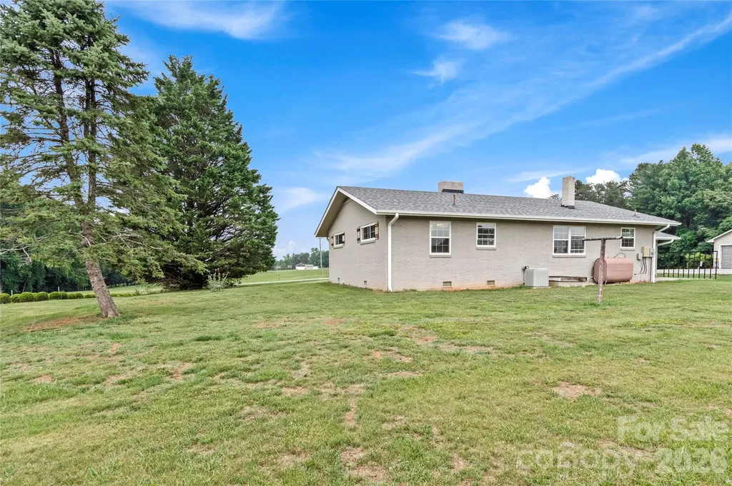 114 Shiloh Farm Trail State Road NC 28676