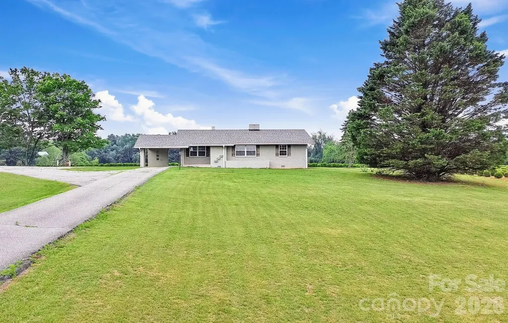 114 Shiloh Farm Trail State Road NC 28676