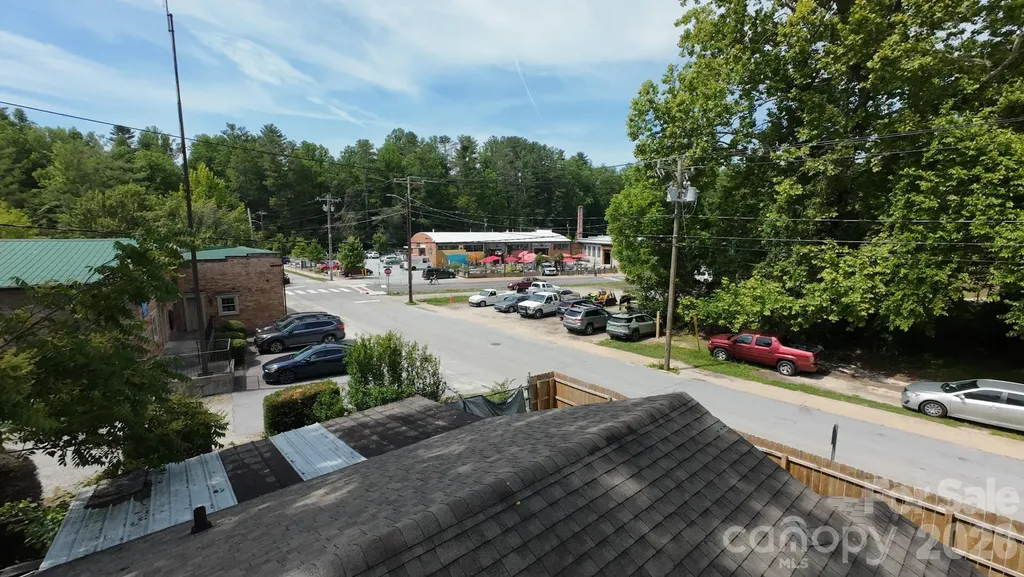 414 S Whitted Street Hendersonville NC 28739