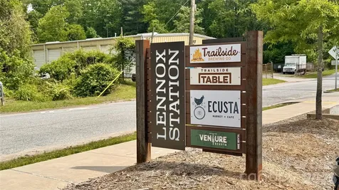 414 S Whitted Street Hendersonville NC 28739