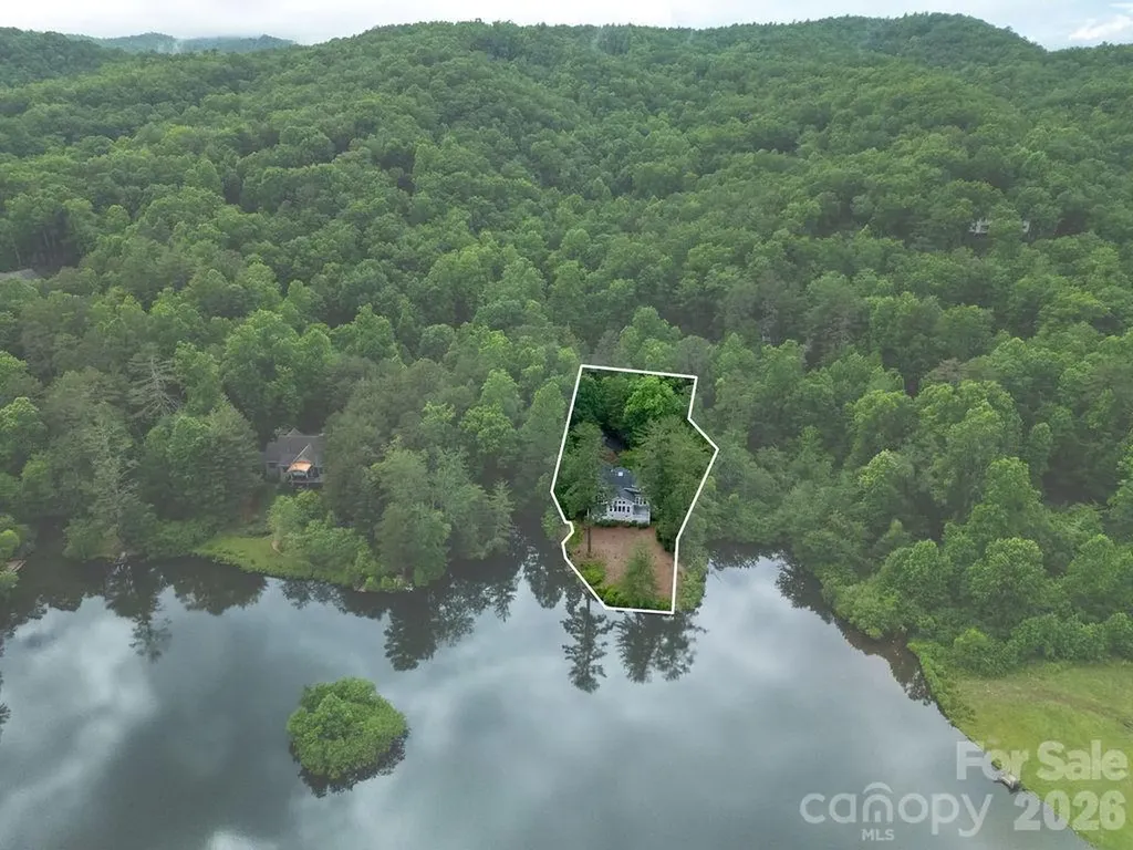 719 Deerlake Road Brevard NC 28712