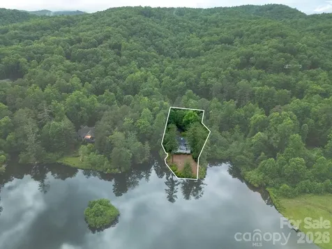 719 Deerlake Road Brevard NC 28712