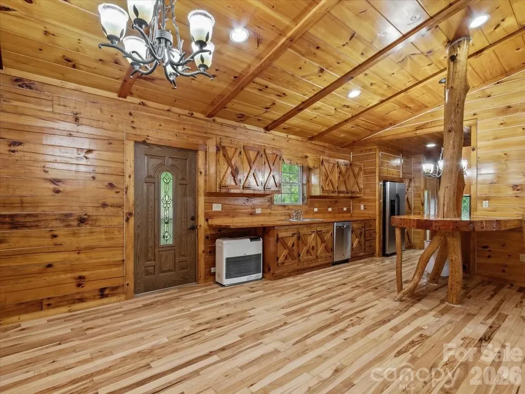 439 Upper Pig Pen Road Green Mountain NC 28740