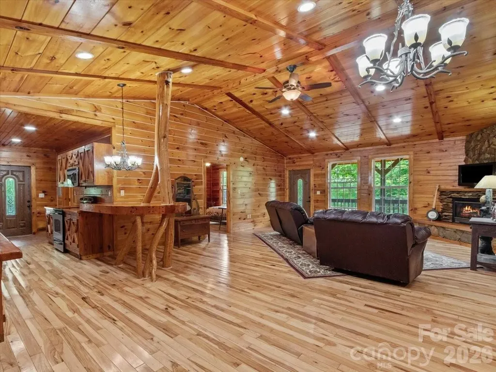 439 Upper Pig Pen Road Green Mountain NC 28740