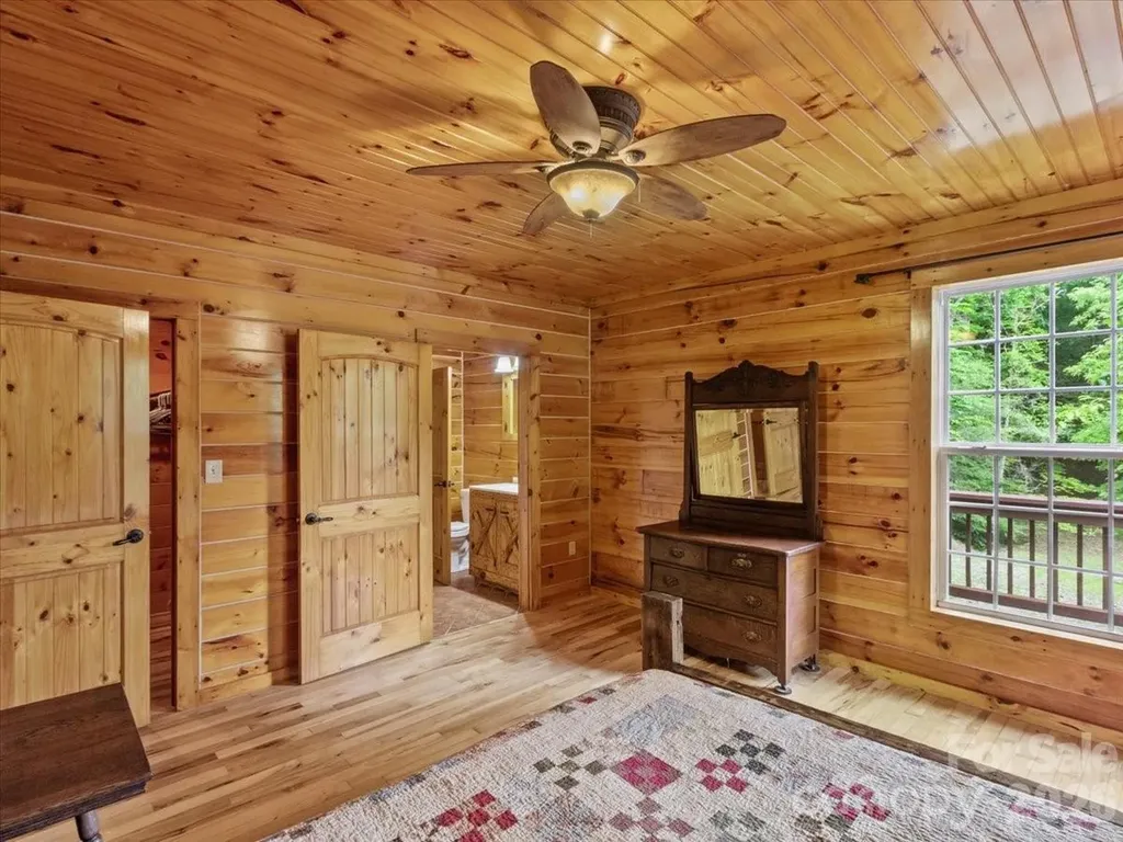 439 Upper Pig Pen Road Green Mountain NC 28740