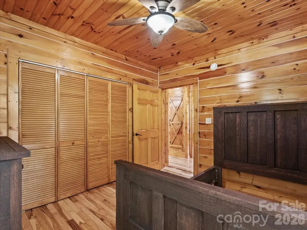 439 Upper Pig Pen Road Green Mountain NC 28740