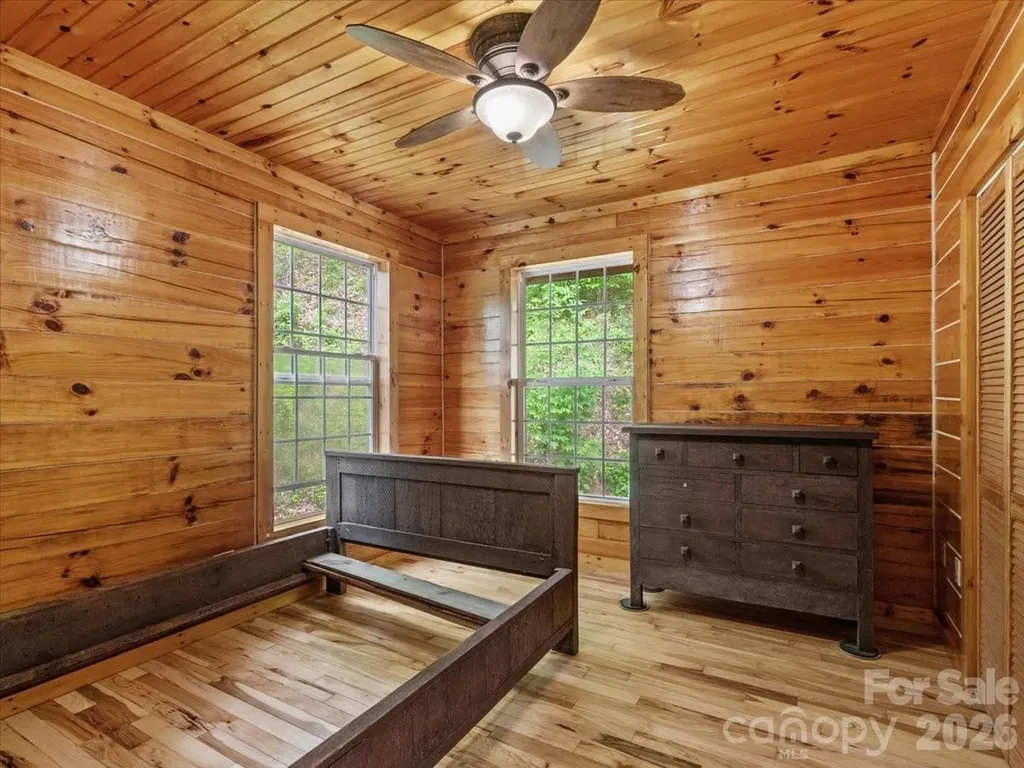 439 Upper Pig Pen Road Green Mountain NC 28740