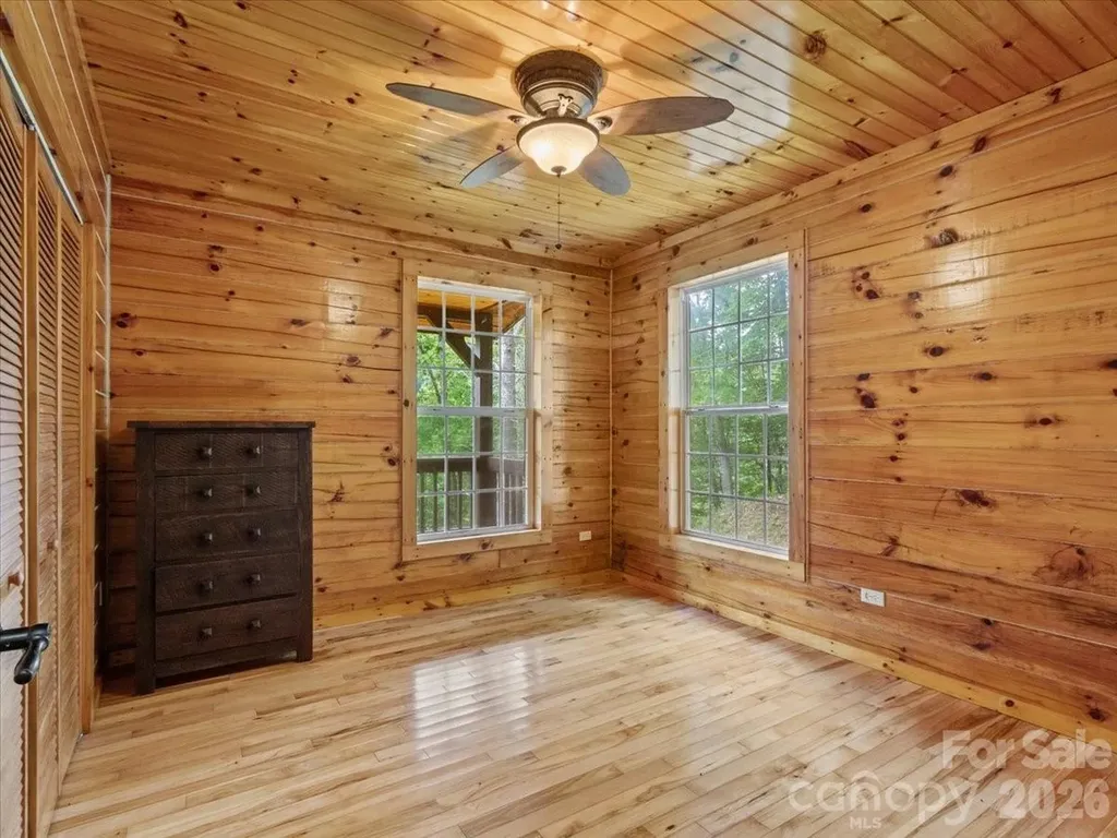 439 Upper Pig Pen Road Green Mountain NC 28740