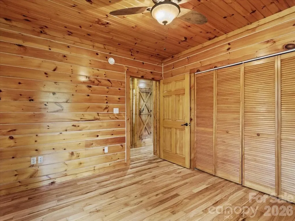 439 Upper Pig Pen Road Green Mountain NC 28740