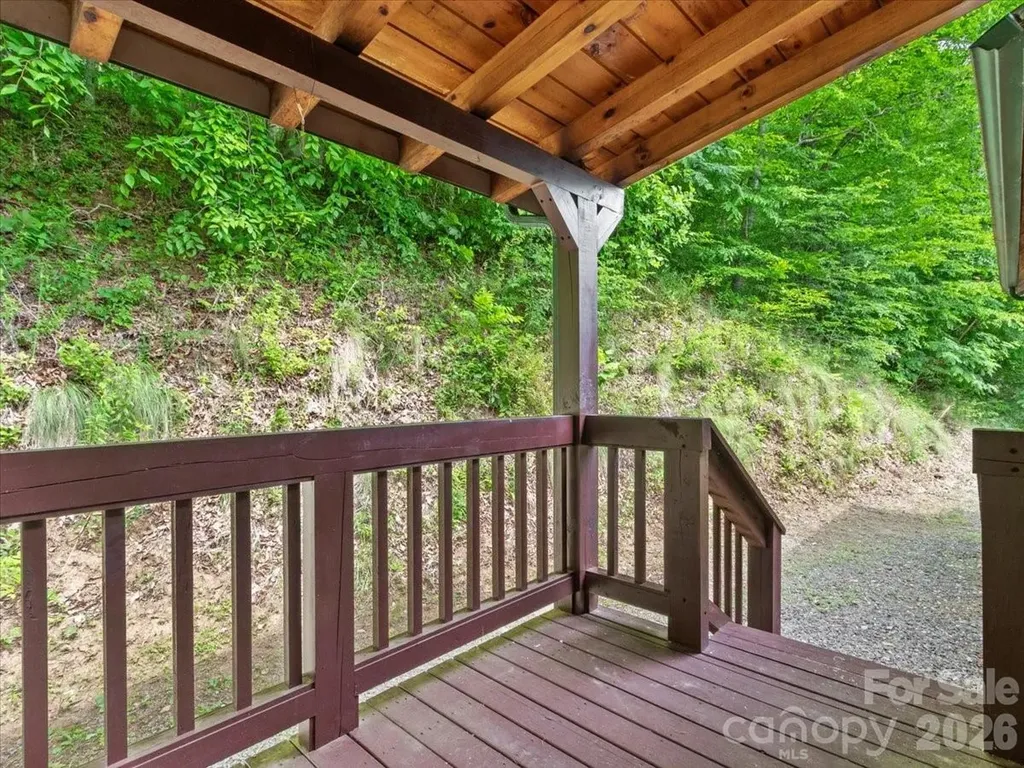 439 Upper Pig Pen Road Green Mountain NC 28740