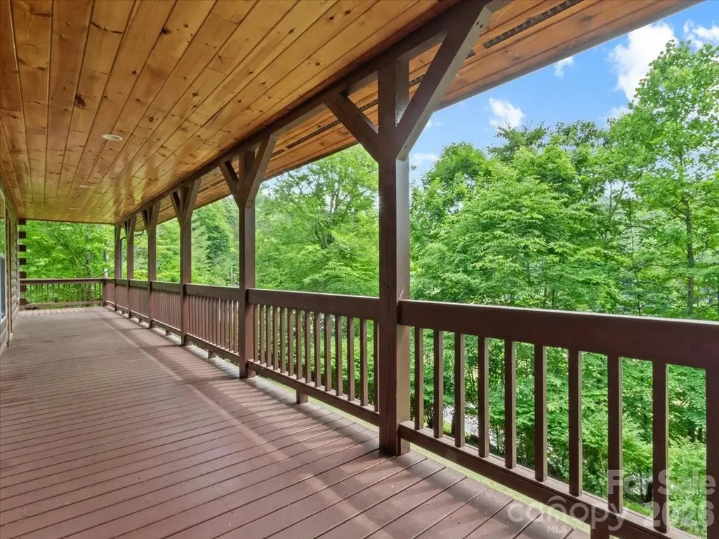 439 Upper Pig Pen Road Green Mountain NC 28740
