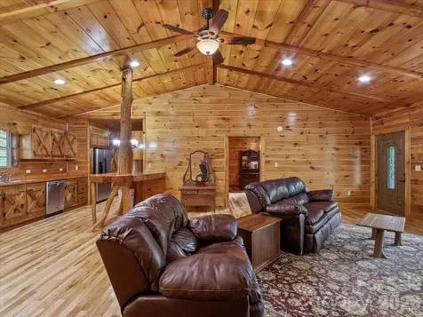 439 Upper Pig Pen Road Green Mountain NC 28740