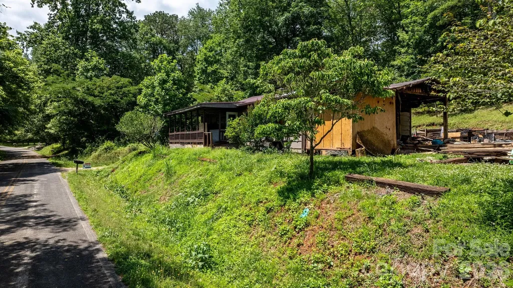 250 Eplee Lane Marion NC 28752