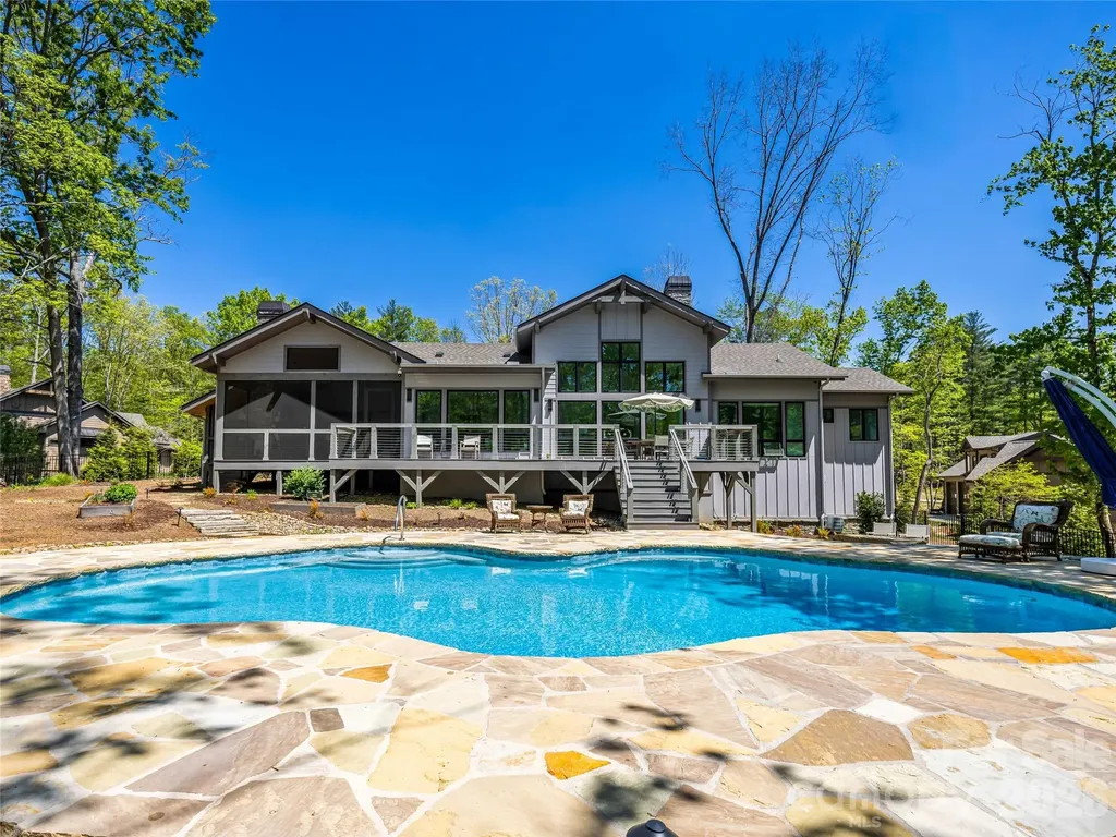 17 Nestlewood Drive Arden NC 28704