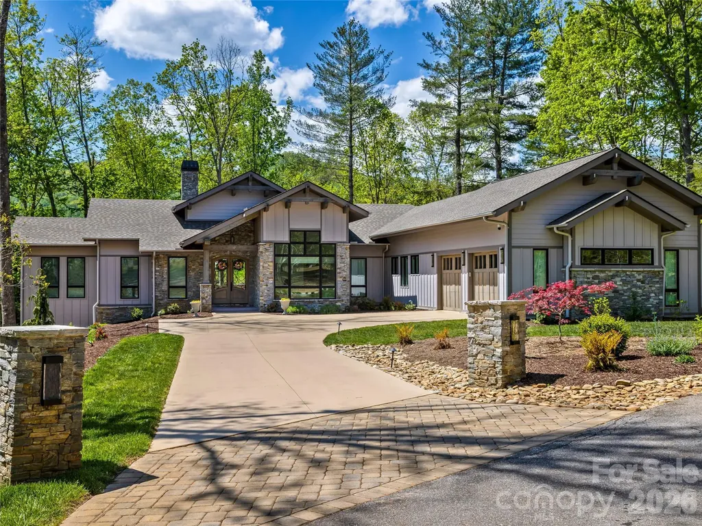 17 Nestlewood Drive Arden NC 28704
