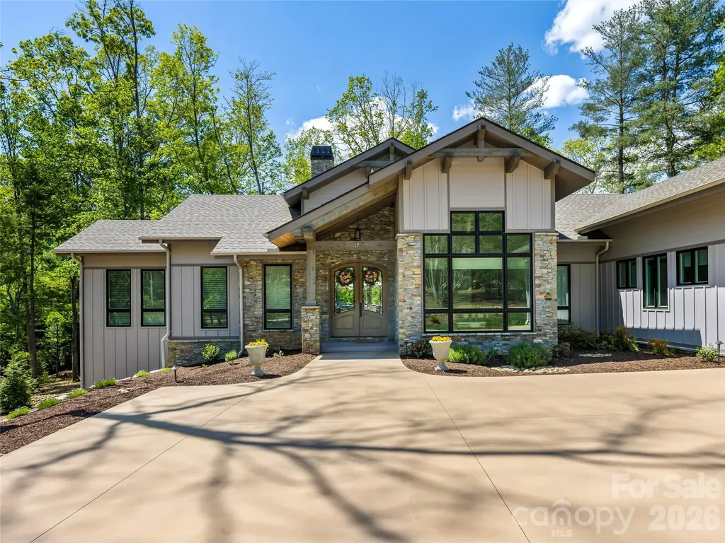 17 Nestlewood Drive Arden NC 28704