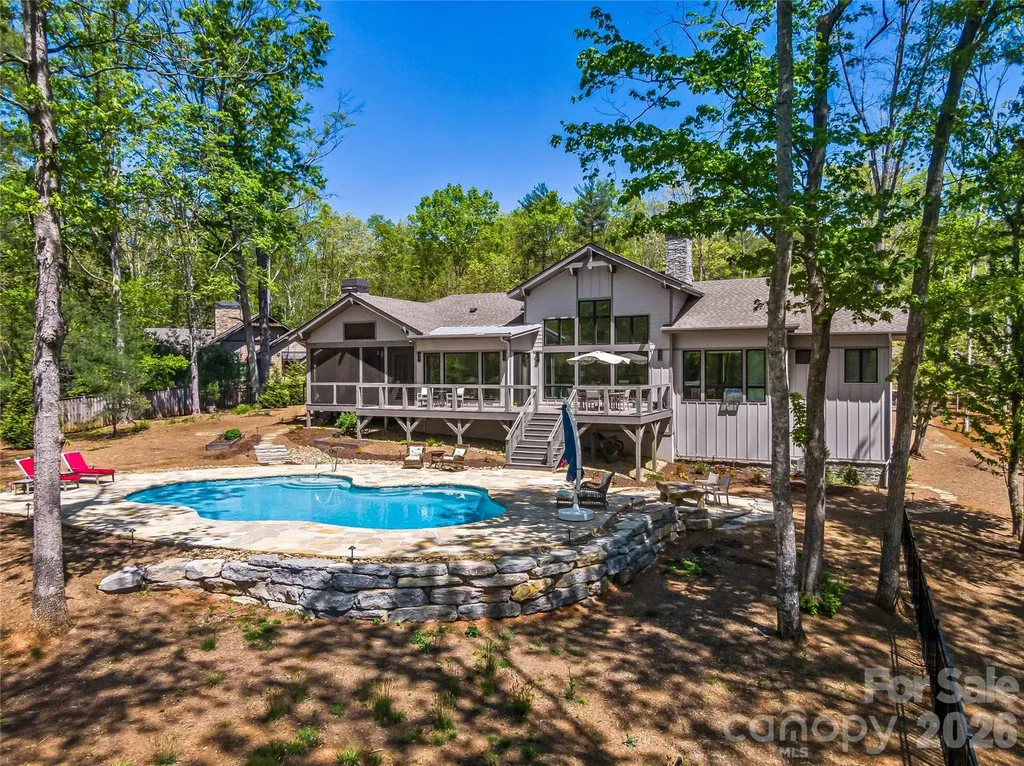 17 Nestlewood Drive Arden NC 28704