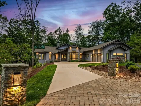 17 Nestlewood Drive Arden NC 28704