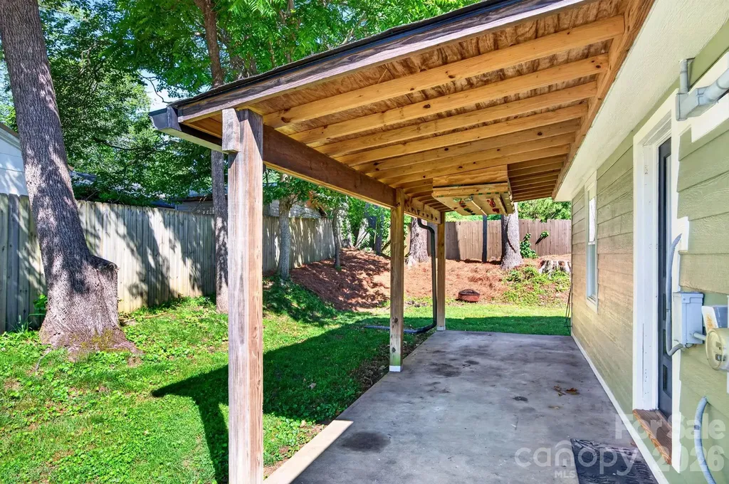 440V Carolina Avenue Brevard NC 28712