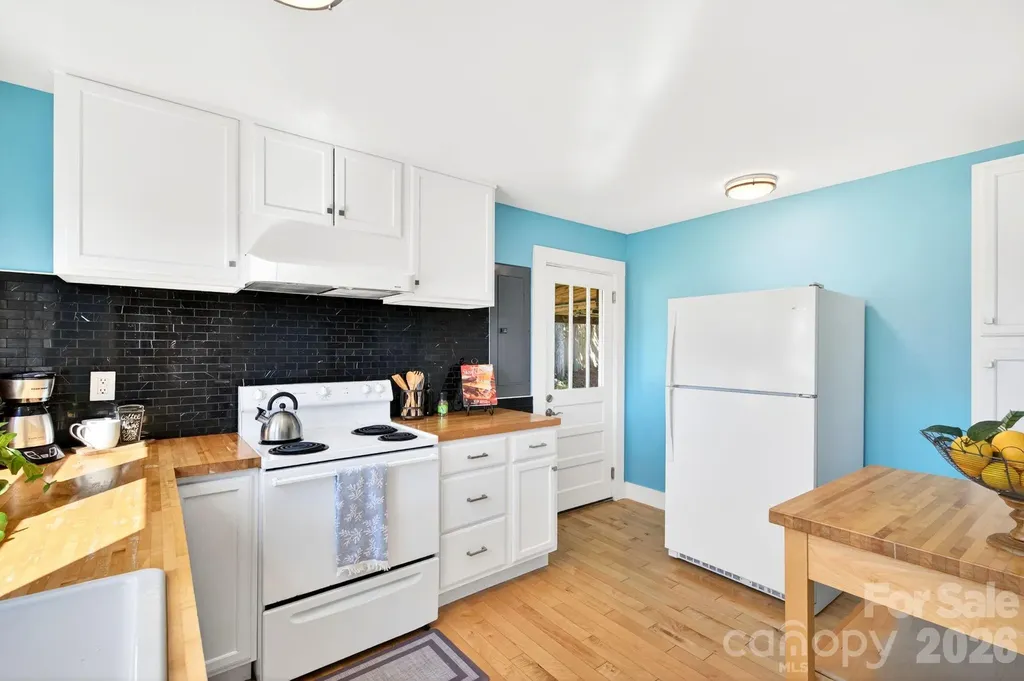 440V Carolina Avenue Brevard NC 28712