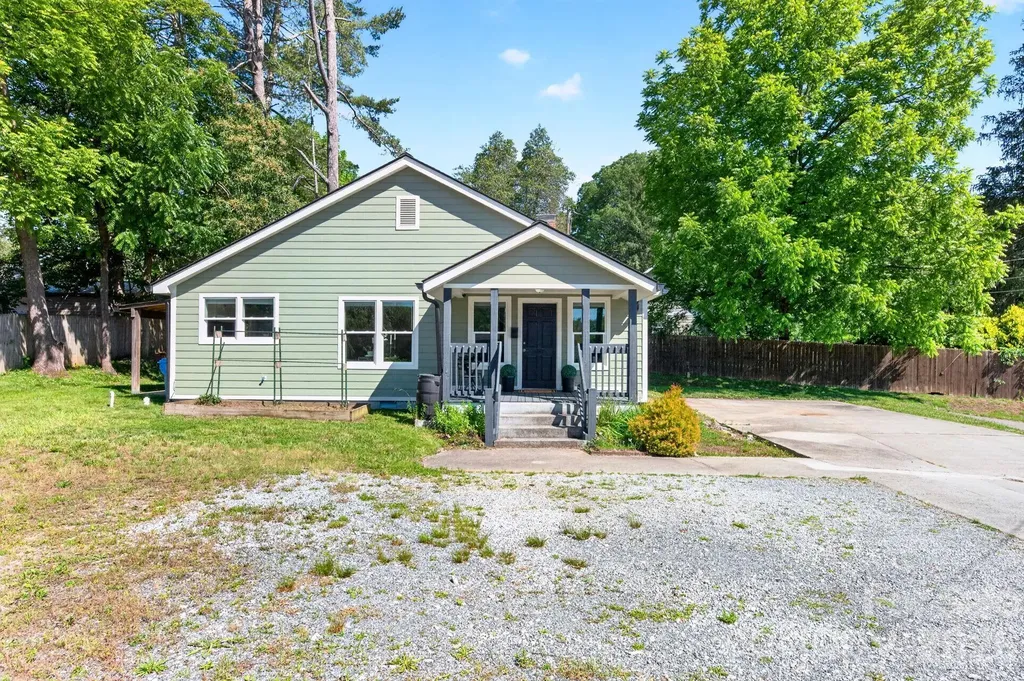 440V Carolina Avenue Brevard NC 28712