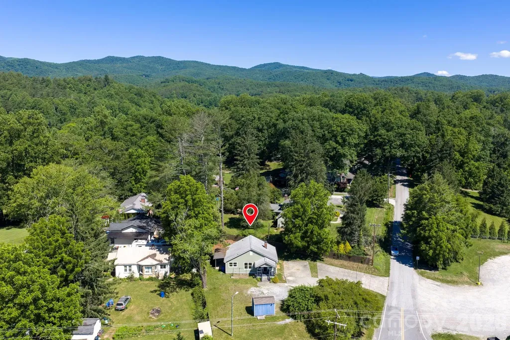 440V Carolina Avenue Brevard NC 28712