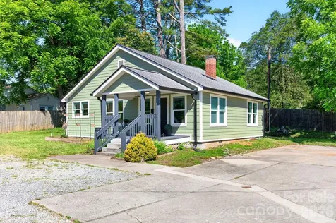 440V Carolina Avenue Brevard NC 28712
