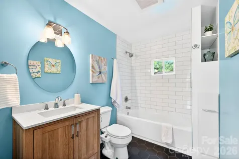 440V Carolina Avenue Brevard NC 28712