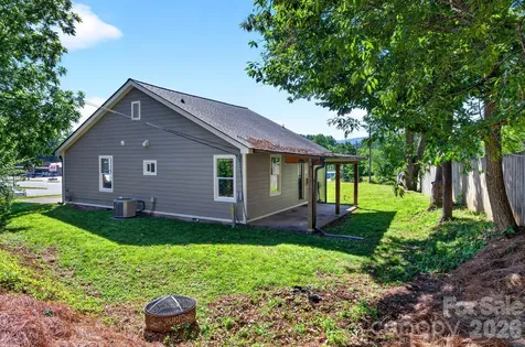 440V Carolina Avenue Brevard NC 28712
