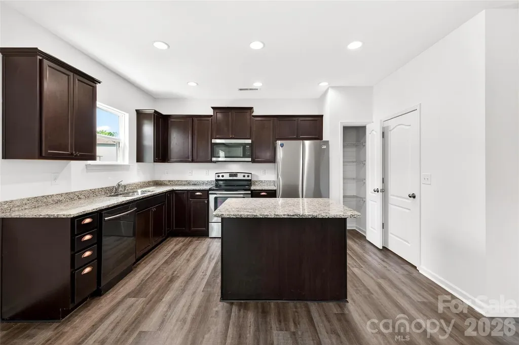 9013 Magnolia Lily Avenue Charlotte NC 28227