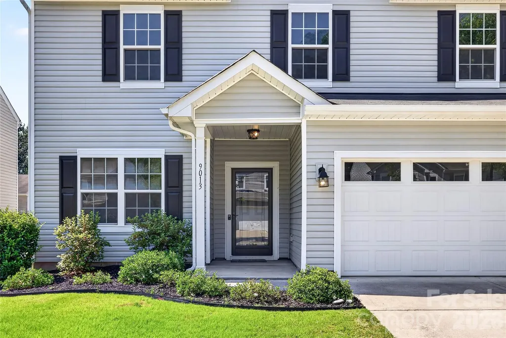9013 Magnolia Lily Avenue Charlotte NC 28227