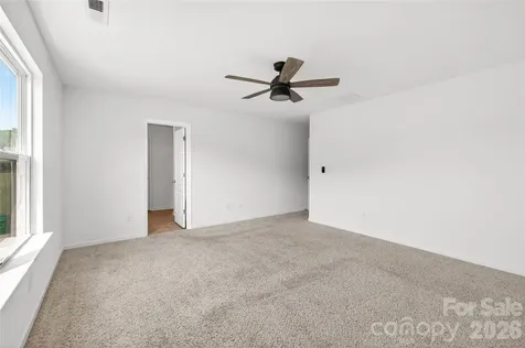 9013 Magnolia Lily Avenue Charlotte NC 28227