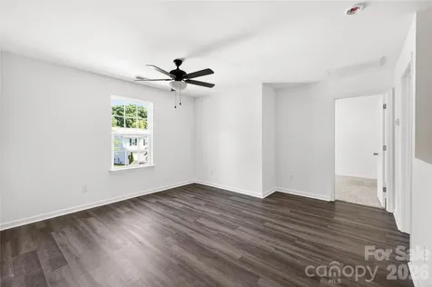 9013 Magnolia Lily Avenue Charlotte NC 28227