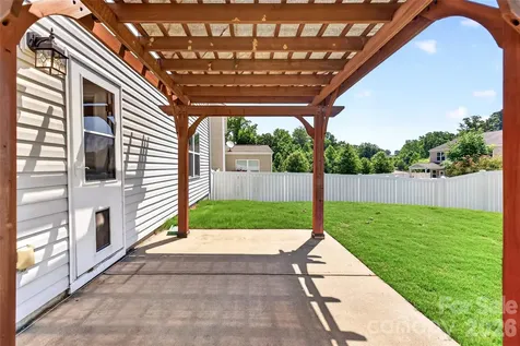9013 Magnolia Lily Avenue Charlotte NC 28227