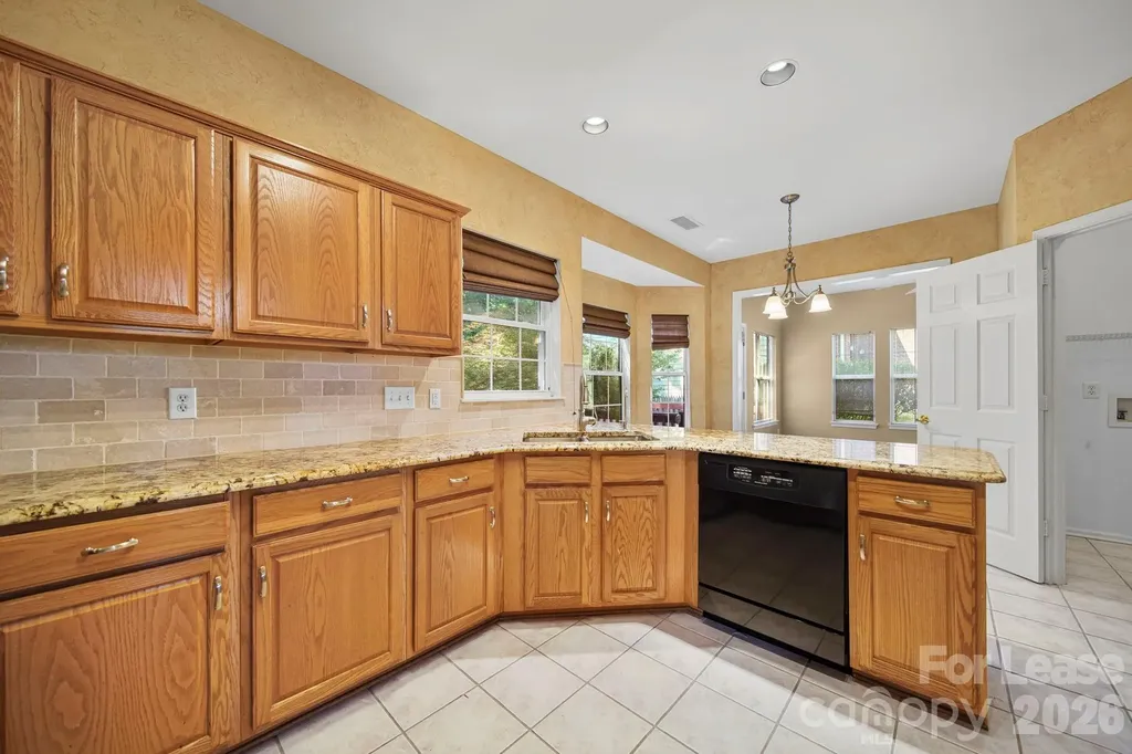 2812 Redfield Drive Charlotte NC 28270