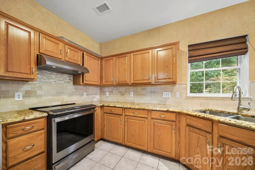 2812 Redfield Drive Charlotte NC 28270