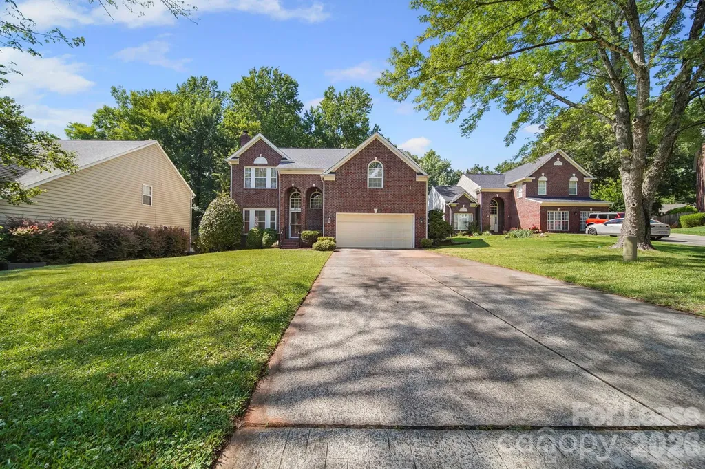 2812 Redfield Drive Charlotte NC 28270