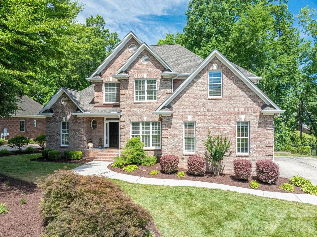 4017 Foxes Trail Cramerton NC 28032