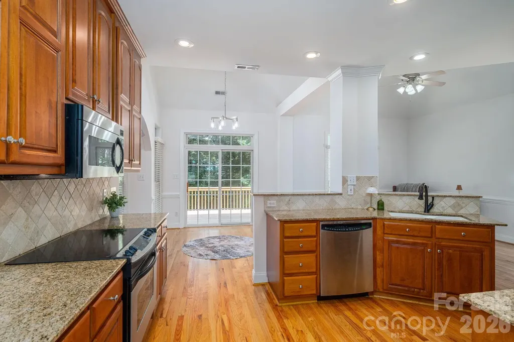 4017 Foxes Trail Cramerton NC 28032