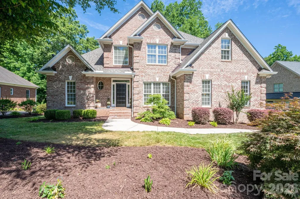 4017 Foxes Trail Cramerton NC 28032
