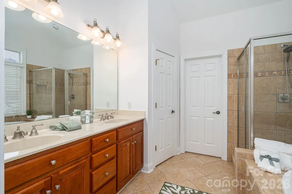 4017 Foxes Trail Cramerton NC 28032