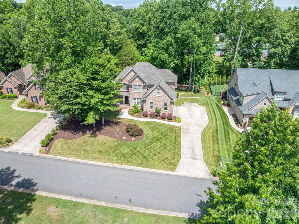 4017 Foxes Trail Cramerton NC 28032