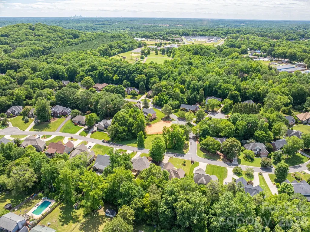 4017 Foxes Trail Cramerton NC 28032