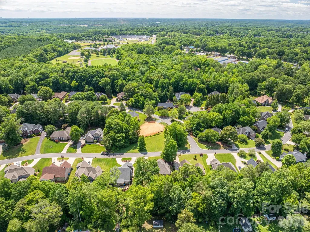 4017 Foxes Trail Cramerton NC 28032