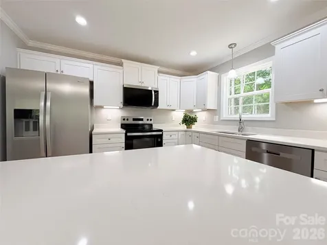 2489 Pineview Drive Lancaster SC 29720
