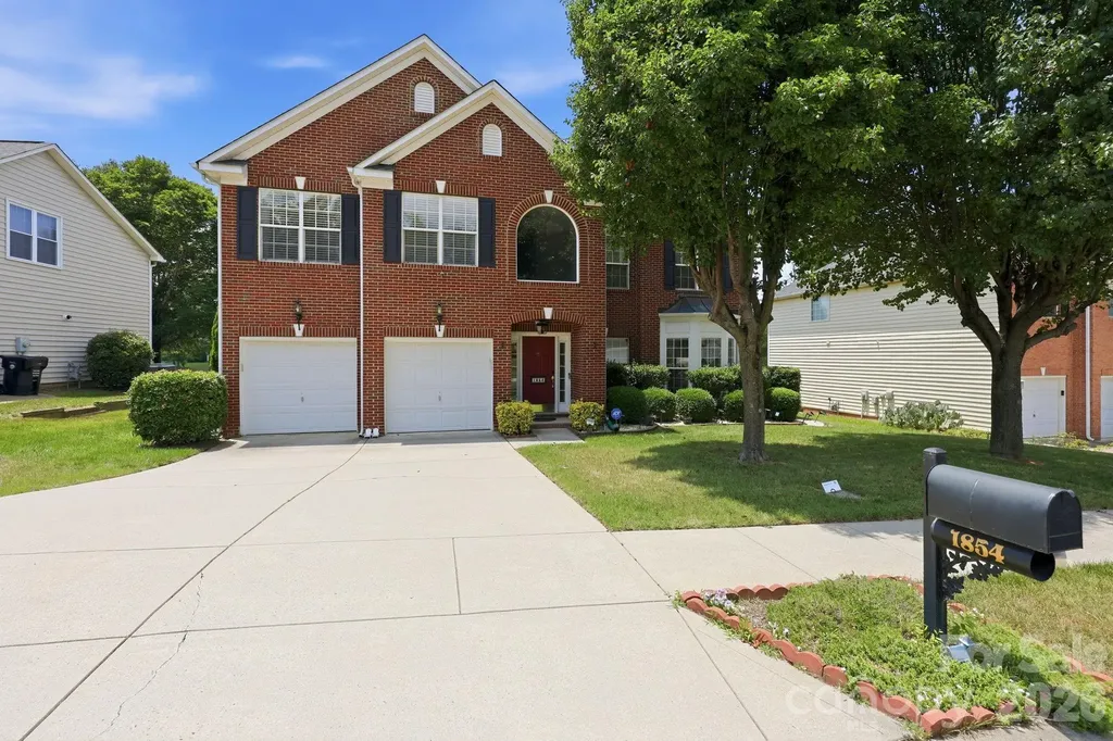 1854 Briarcrest Drive NW Charlotte NC 28269