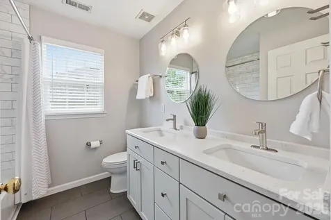 1854 Briarcrest Drive NW Charlotte NC 28269